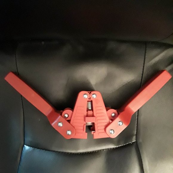 BEER BOTTLE CAPPER FERRARI RED BARON EMILY - FOR HOME BREW BOTTLING CROWN CAP - Picture 2 of 3